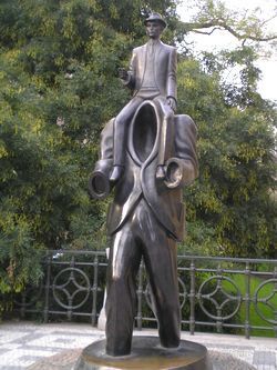 Statue a prague