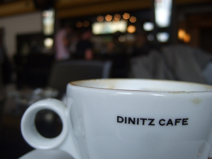 Dinitz Café