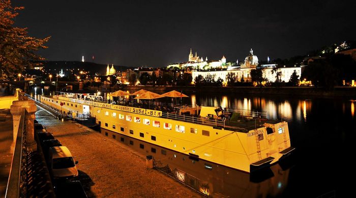 Diner croisiere soirée du nouvel an à Prague